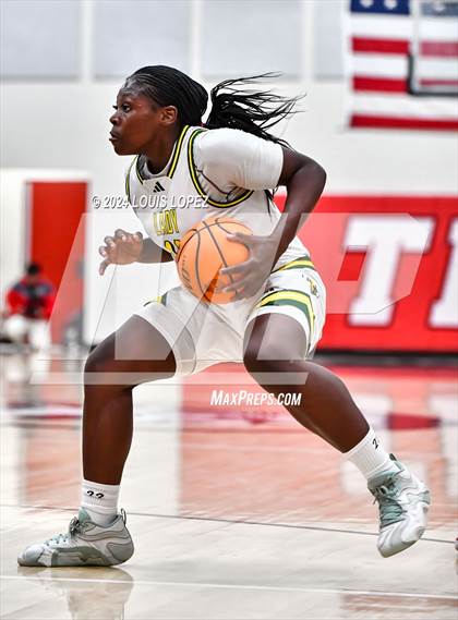Thumbnail 1 in Ontario Christian vs. Mater Dei photogallery.