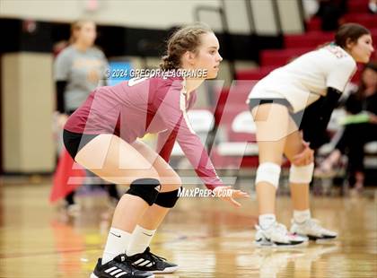Thumbnail 2 in Bell vs Keller Central photogallery.