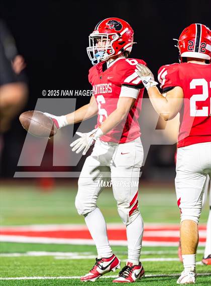 Thumbnail 2 in Arroyo @ Burlingame photogallery.