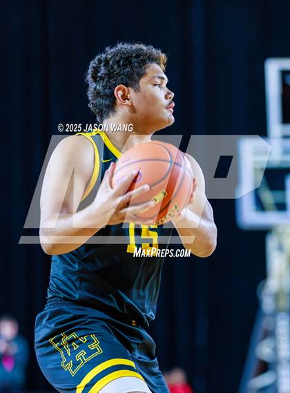 Thumbnail 3 in Lincoln vs. Edmonds-Woodway (WIAA  3A Quarter Final) photogallery.