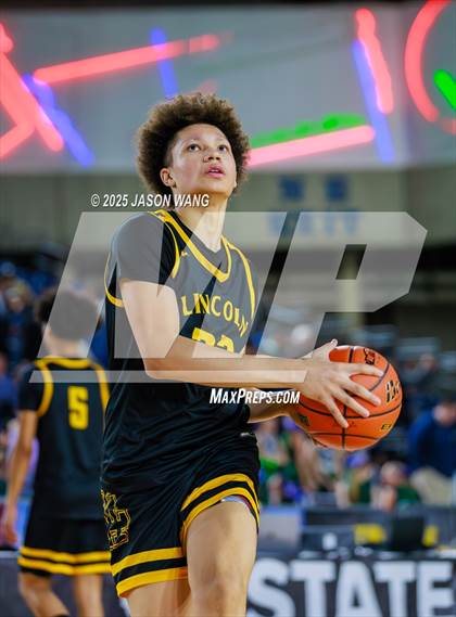 Thumbnail 1 in Lincoln vs. Edmonds-Woodway (WIAA  3A Quarter Final) photogallery.
