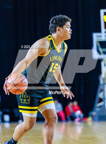 Thumbnail 2 in Lincoln vs. Edmonds-Woodway (WIAA  3A Quarter Final) photogallery.