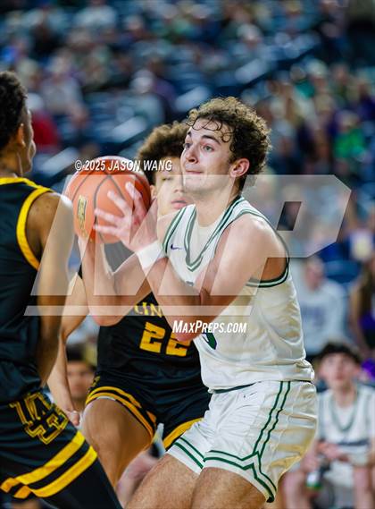 Thumbnail 3 in Lincoln vs. Edmonds-Woodway (WIAA  3A Quarter Final) photogallery.