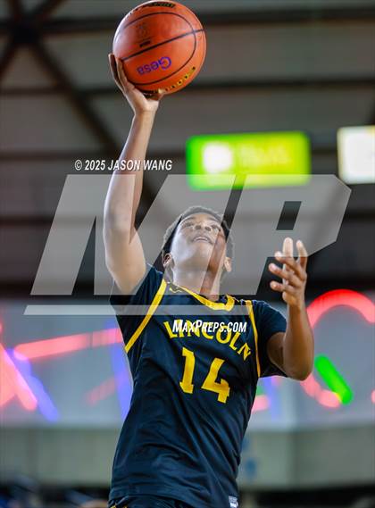 Thumbnail 1 in Lincoln vs. Edmonds-Woodway (WIAA  3A Quarter Final) photogallery.