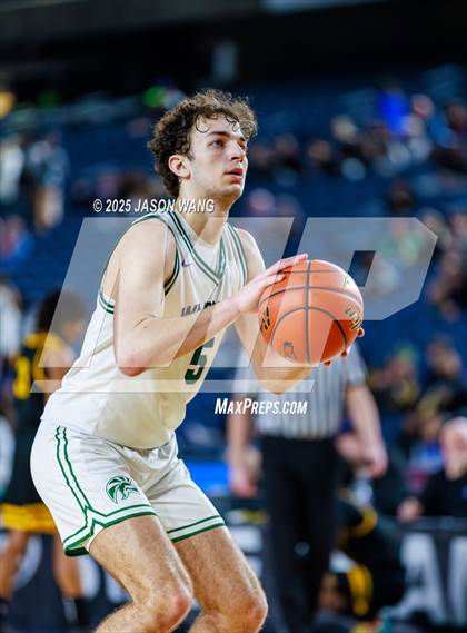 Thumbnail 1 in Lincoln vs. Edmonds-Woodway (WIAA  3A Quarter Final) photogallery.