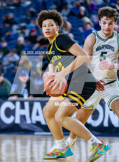 Thumbnail 1 in Lincoln vs. Edmonds-Woodway (WIAA  3A Quarter Final) photogallery.