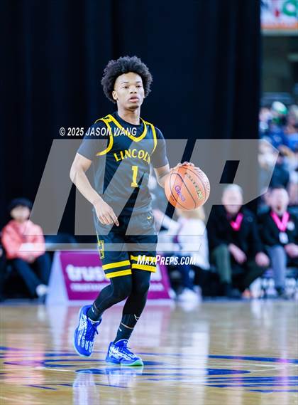 Thumbnail 1 in Lincoln vs. Edmonds-Woodway (WIAA  3A Quarter Final) photogallery.