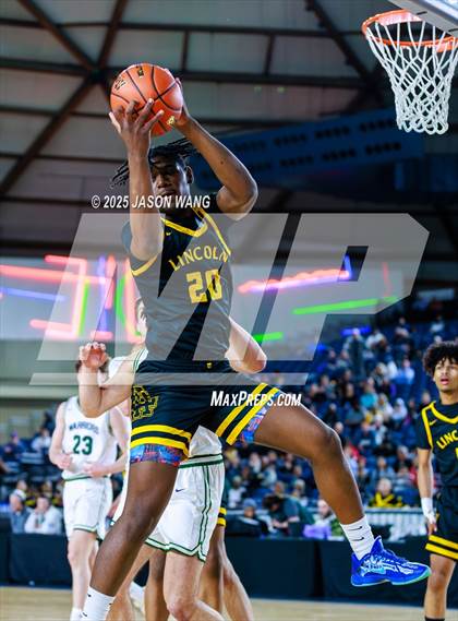 Thumbnail 3 in Lincoln vs. Edmonds-Woodway (WIAA  3A Quarter Final) photogallery.