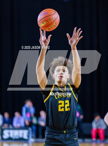 Thumbnail 1 in Lincoln vs. Edmonds-Woodway (WIAA  3A Quarter Final) photogallery.