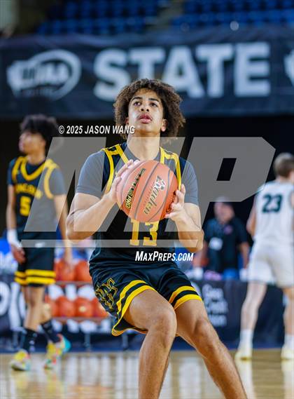 Thumbnail 3 in Lincoln vs. Edmonds-Woodway (WIAA  3A Quarter Final) photogallery.