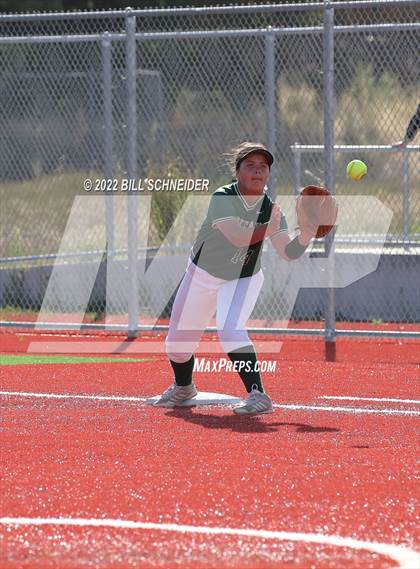 Thumbnail 3 in Marin Catholic vs. Moreau Catholic (CIF NCS D2 First Round) photogallery.
