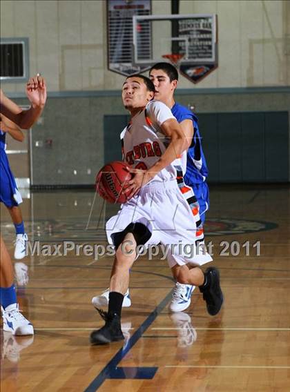 Thumbnail 1 in Capital Christian vs. Pittsburg (Run with the Pack) photogallery.