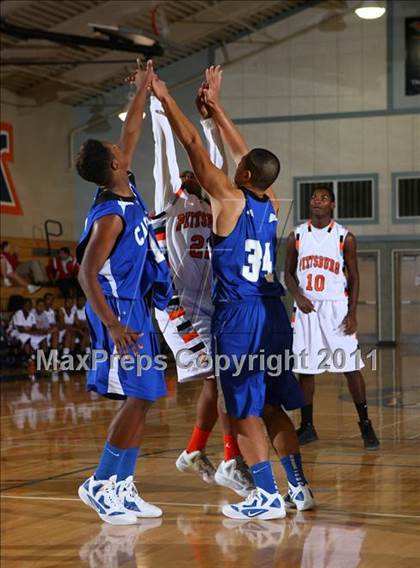 Thumbnail 1 in Capital Christian vs. Pittsburg (Run with the Pack) photogallery.