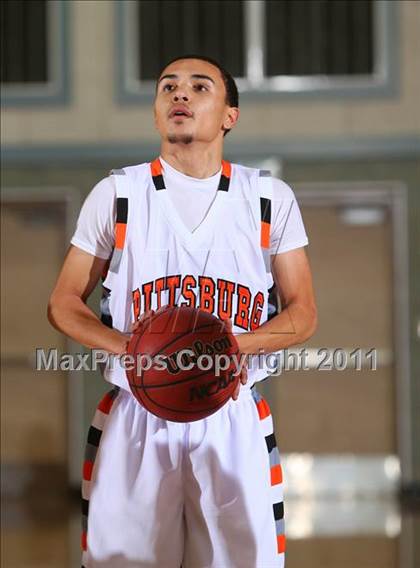 Thumbnail 3 in Capital Christian vs. Pittsburg (Run with the Pack) photogallery.