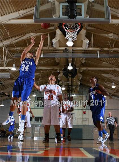 Thumbnail 1 in Capital Christian vs. Pittsburg (Run with the Pack) photogallery.