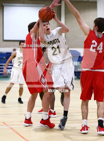 Thumbnail 3 in Mundelein @ Stevenson photogallery.
