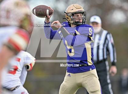 Thumbnail 3 in Sayville vs. Half Hollow Hills West (D3 Semifinal) photogallery.