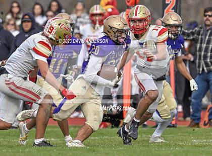 Thumbnail 2 in Sayville vs. Half Hollow Hills West (D3 Semifinal) photogallery.