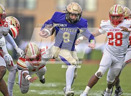 Thumbnail 1 in Sayville vs. Half Hollow Hills West (D3 Semifinal) photogallery.