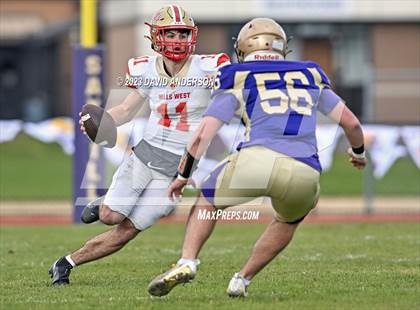 Thumbnail 2 in Sayville vs. Half Hollow Hills West (D3 Semifinal) photogallery.