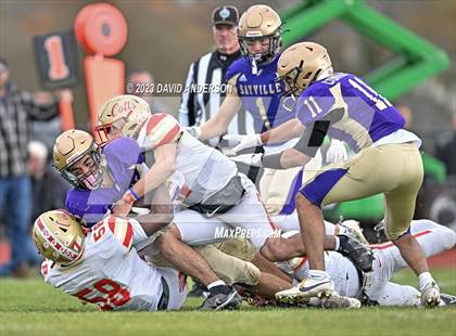 Thumbnail 2 in Sayville vs. Half Hollow Hills West (D3 Semifinal) photogallery.