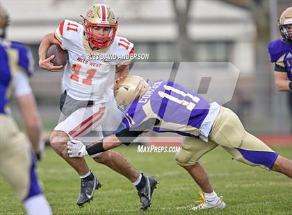 Thumbnail 1 in Sayville vs. Half Hollow Hills West (D3 Semifinal) photogallery.