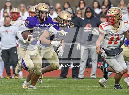 Thumbnail 3 in Sayville vs. Half Hollow Hills West (D3 Semifinal) photogallery.