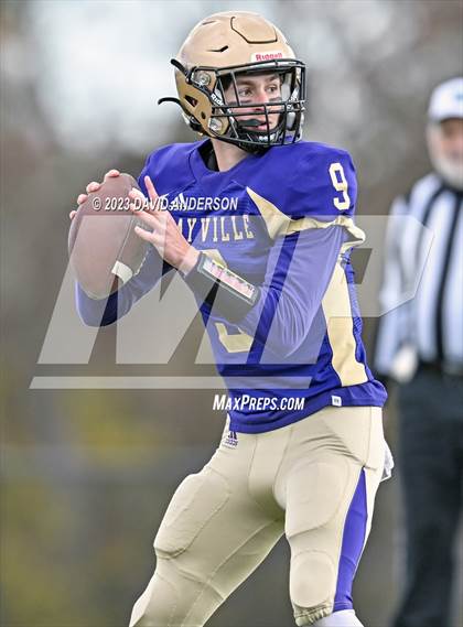 Thumbnail 3 in Sayville vs. Half Hollow Hills West (D3 Semifinal) photogallery.