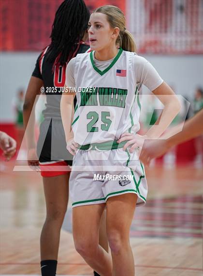 Thumbnail 2 in Mater Academy East Las Vegas vs. Virgin Valley (NIAA Class 3A State Championship) photogallery.