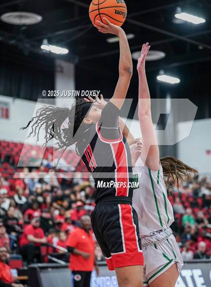 Thumbnail 2 in Mater Academy East Las Vegas vs. Virgin Valley (NIAA Class 3A State Championship) photogallery.