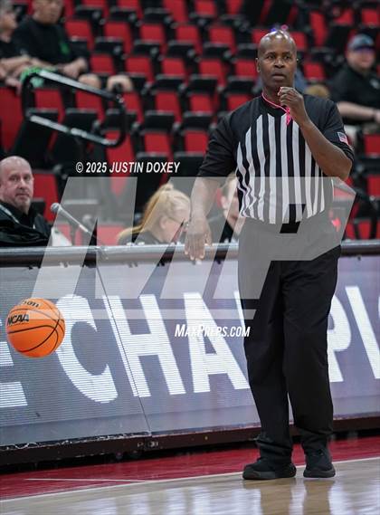 Thumbnail 2 in Mater Academy East Las Vegas vs. Virgin Valley (NIAA Class 3A State Championship) photogallery.