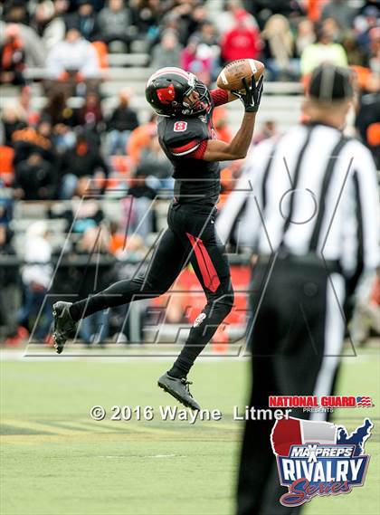 Thumbnail 2 in Washington @ McKinley (2015 MaxPreps Rivalry Series) photogallery.