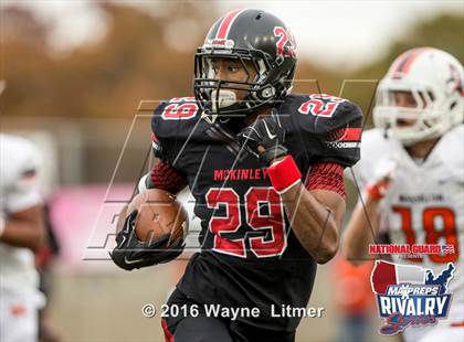 Thumbnail 3 in Washington @ McKinley (2015 MaxPreps Rivalry Series) photogallery.