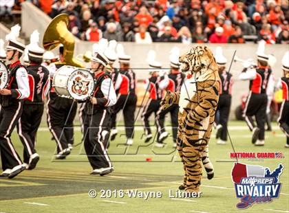 Thumbnail 2 in Washington @ McKinley (2015 MaxPreps Rivalry Series) photogallery.