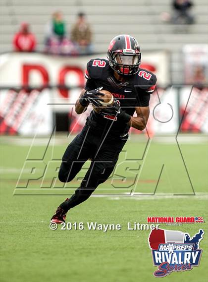 Thumbnail 1 in Washington @ McKinley (2015 MaxPreps Rivalry Series) photogallery.