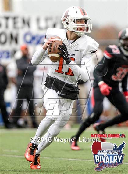Thumbnail 2 in Washington @ McKinley (2015 MaxPreps Rivalry Series) photogallery.