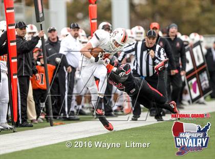 Thumbnail 2 in Washington @ McKinley (2015 MaxPreps Rivalry Series) photogallery.