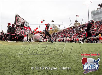 Thumbnail 3 in Washington @ McKinley (2015 MaxPreps Rivalry Series) photogallery.