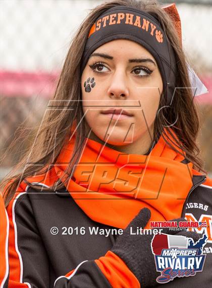 Thumbnail 3 in Washington @ McKinley (2015 MaxPreps Rivalry Series) photogallery.