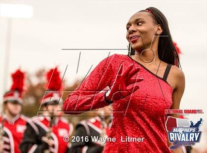 Thumbnail 3 in Washington @ McKinley (2015 MaxPreps Rivalry Series) photogallery.