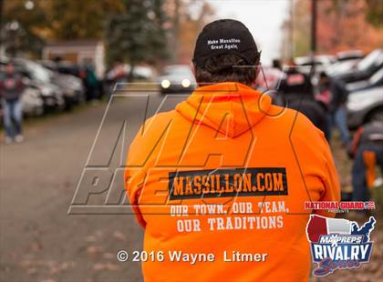 Thumbnail 2 in Washington @ McKinley (2015 MaxPreps Rivalry Series) photogallery.