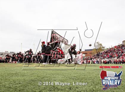 Thumbnail 2 in Washington @ McKinley (2015 MaxPreps Rivalry Series) photogallery.