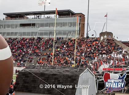 Thumbnail 1 in Washington @ McKinley (2015 MaxPreps Rivalry Series) photogallery.