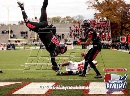 Thumbnail 2 in Washington @ McKinley (2015 MaxPreps Rivalry Series) photogallery.