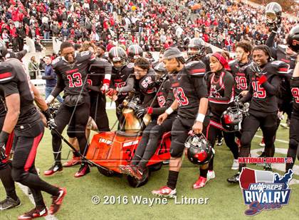 Thumbnail 1 in Washington @ McKinley (2015 MaxPreps Rivalry Series) photogallery.