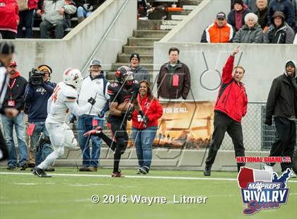 Thumbnail 3 in Washington @ McKinley (2015 MaxPreps Rivalry Series) photogallery.