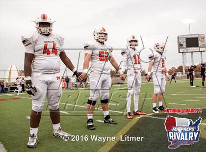 Thumbnail 3 in Washington @ McKinley (2015 MaxPreps Rivalry Series) photogallery.