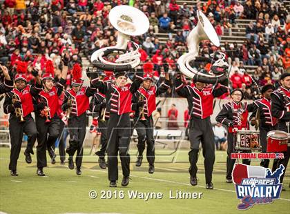 Thumbnail 2 in Washington @ McKinley (2015 MaxPreps Rivalry Series) photogallery.