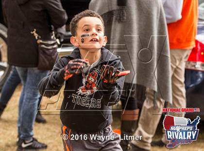 Thumbnail 2 in Washington @ McKinley (2015 MaxPreps Rivalry Series) photogallery.