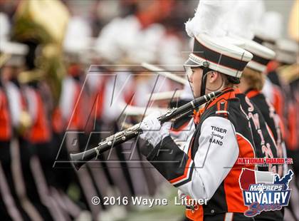 Thumbnail 2 in Washington @ McKinley (2015 MaxPreps Rivalry Series) photogallery.